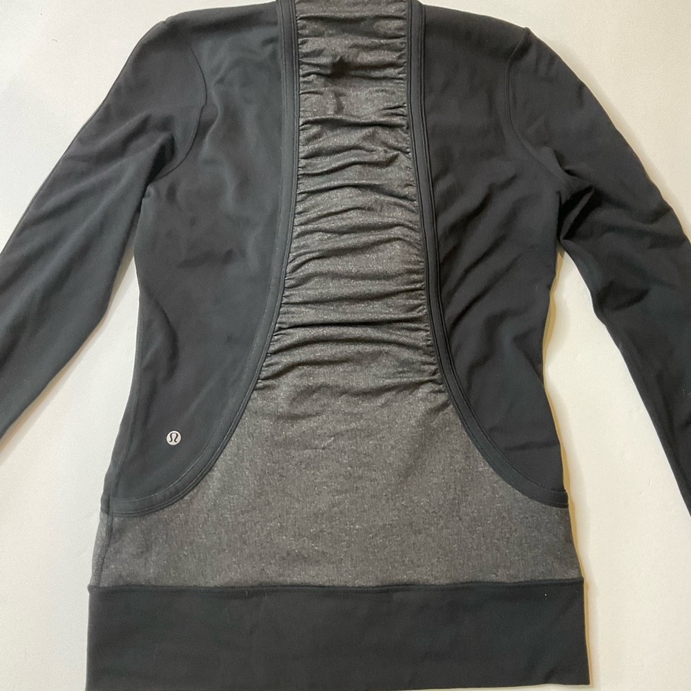 Lululemon Pure Balance Jacket
Black ruching black grey heathered - Picture 9 of 15